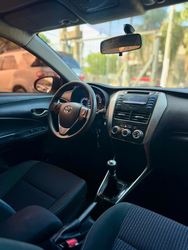 Toyota Yaris XS — foto 10